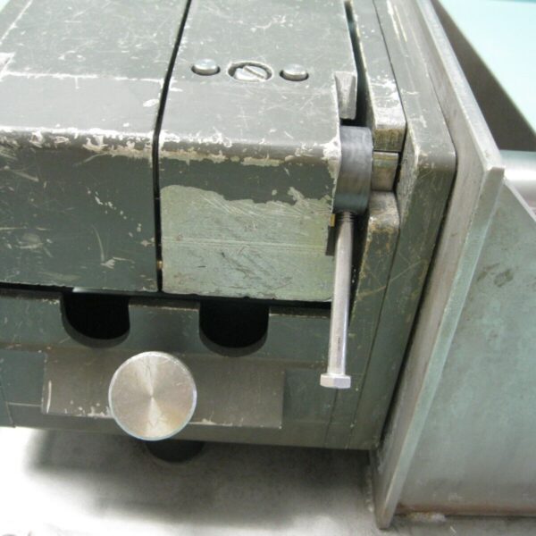 product-grid-gallery-item